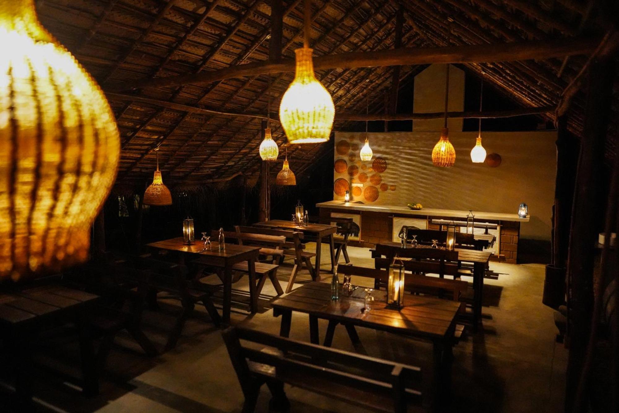 River Glamping By Gaga Bees Udawalawe Eksteriør bilde