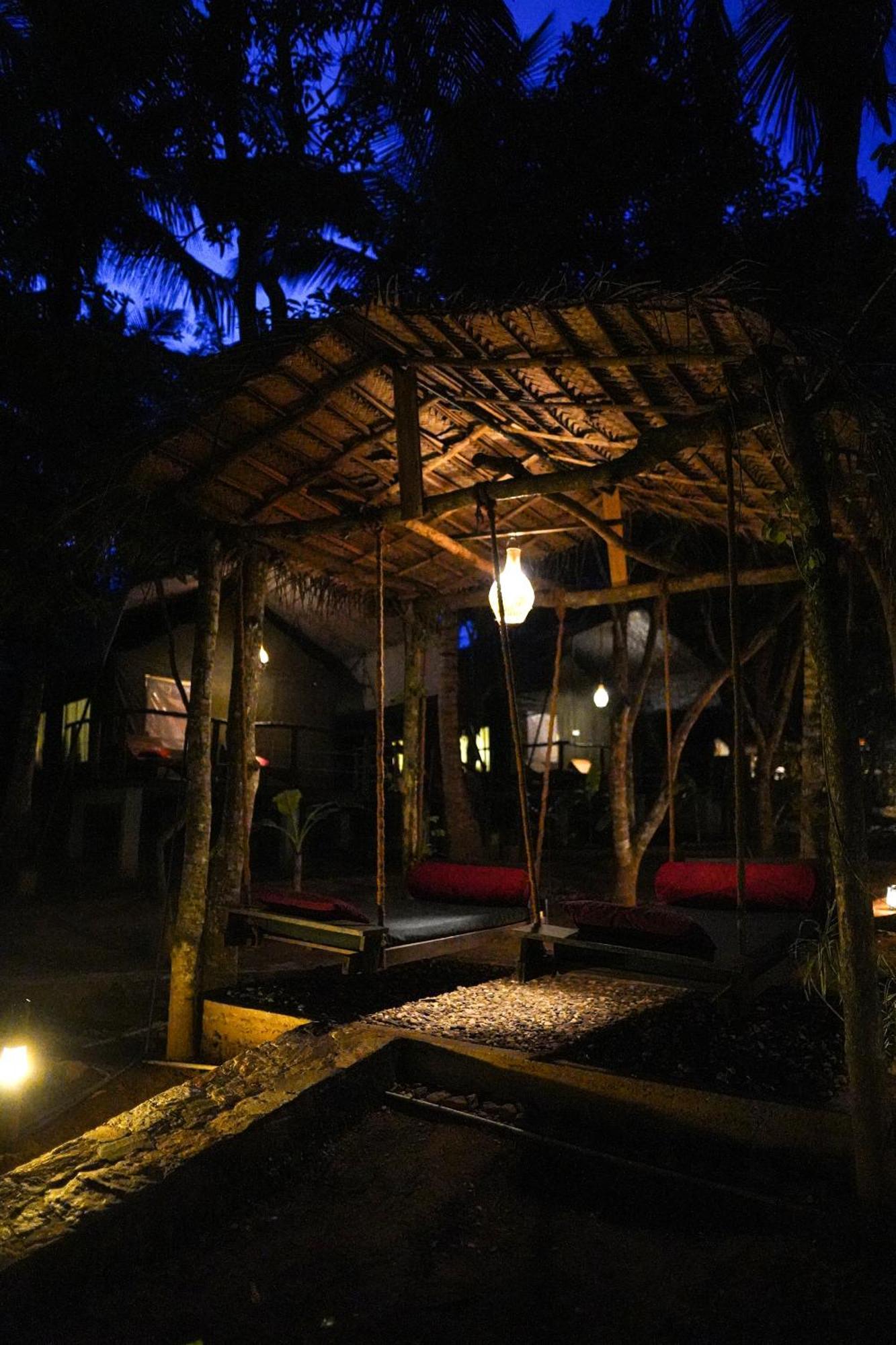 River Glamping By Gaga Bees Udawalawe Eksteriør bilde
