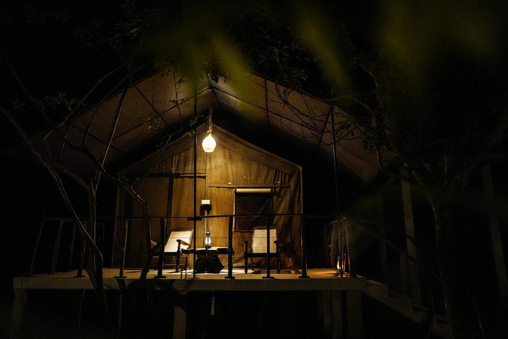River Glamping By Gaga Bees Udawalawe Eksteriør bilde